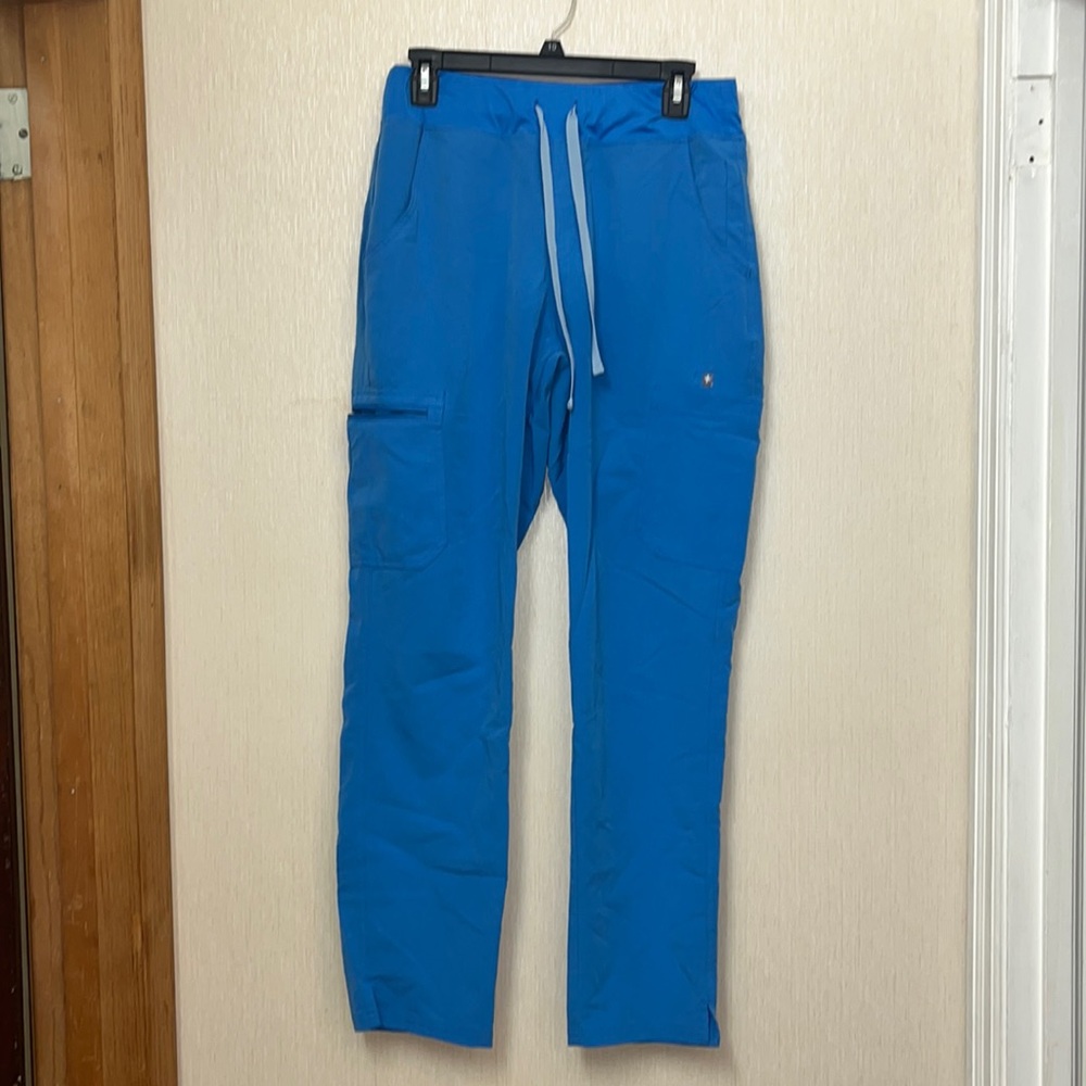 FIGS Women’s Winning Blue Evan’s Skinny Scrub Pants